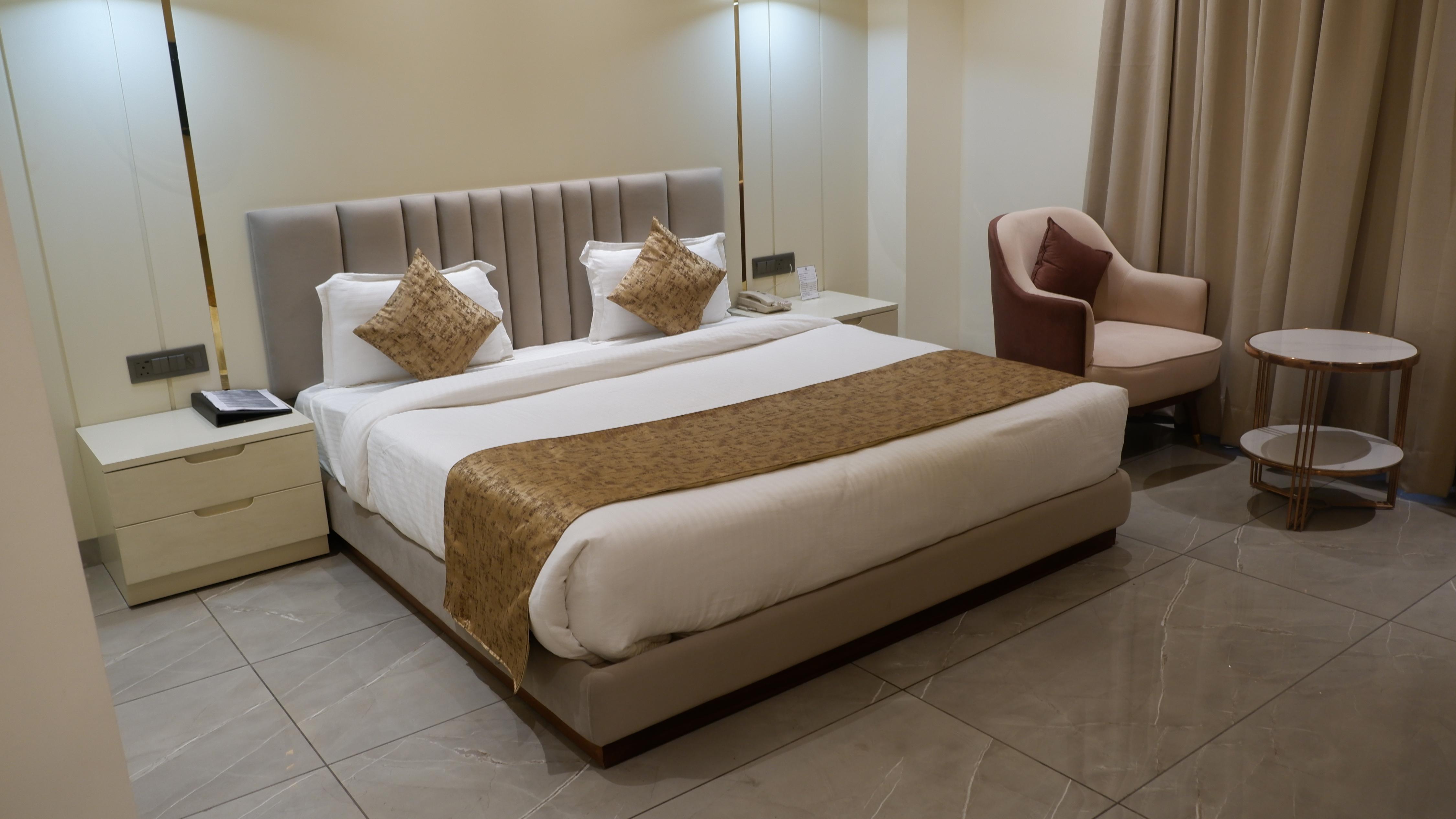 The Holy Awadh Hotel Room Type - Signature Suites