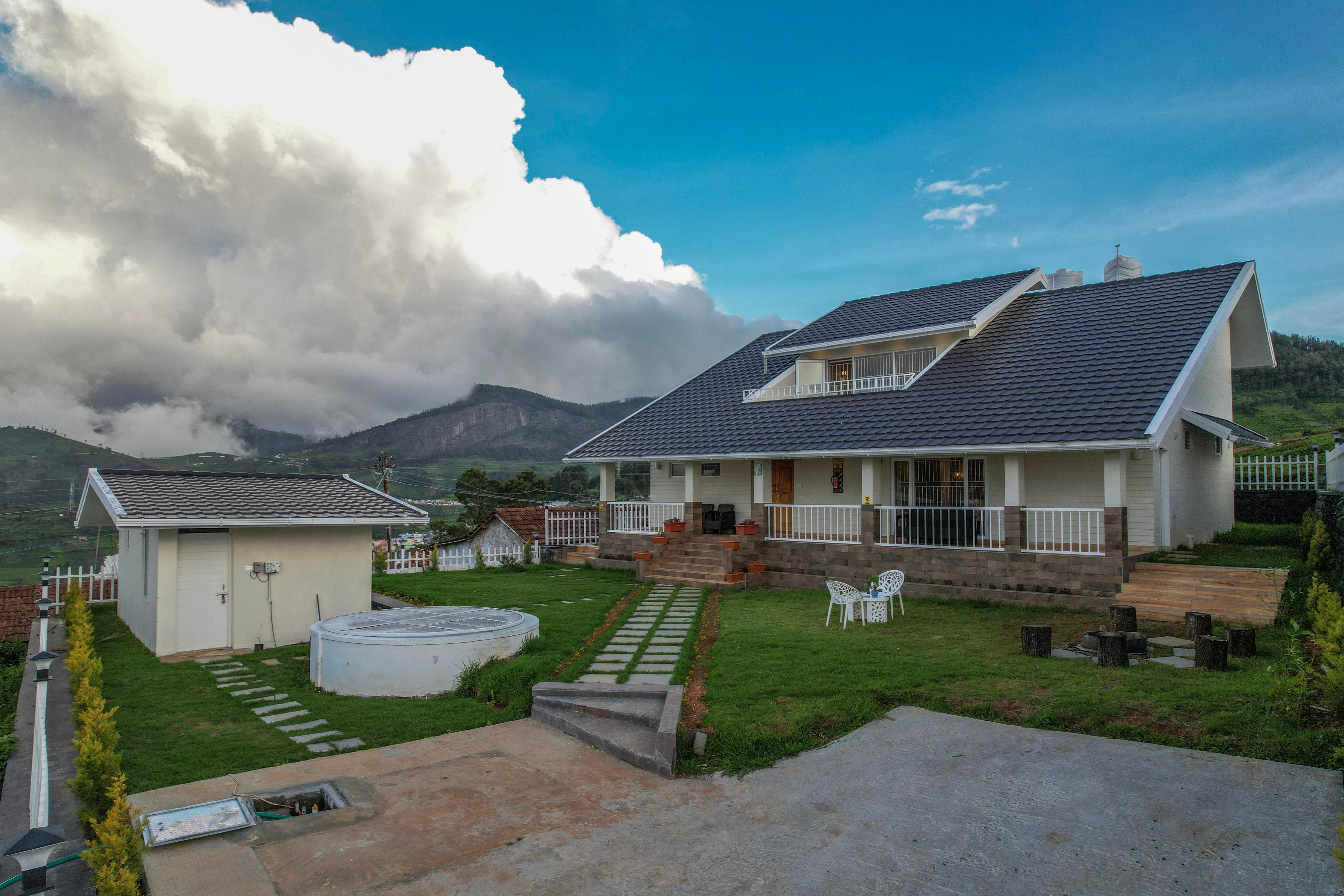 Dreamcloudz Retreat | The Cozy Villa | 4 BHK