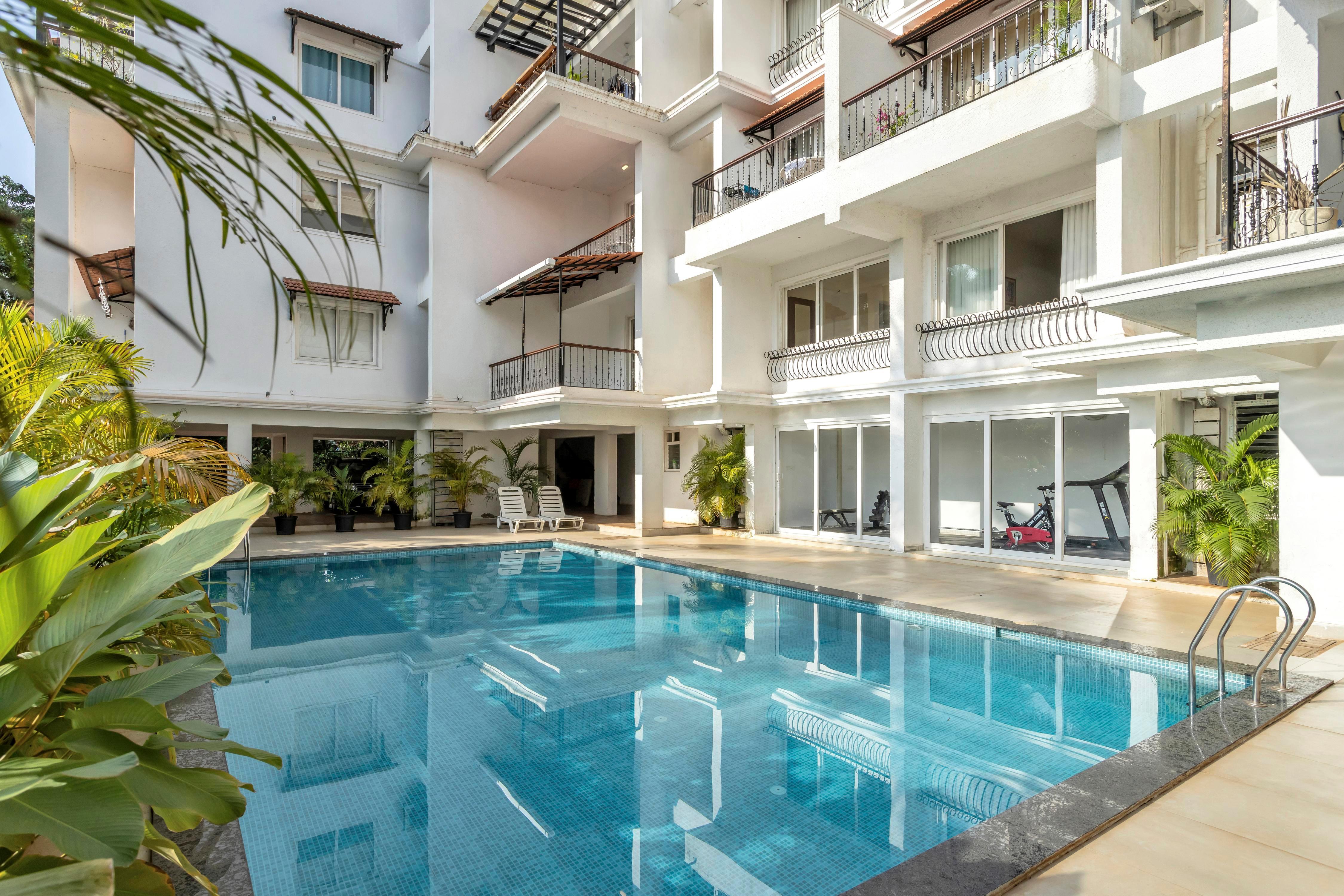 Breezona 1 BHK with Pool 15 mins from Candolim - Tap to explore photos