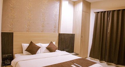 SUNDARAM PALACE Room Type - Premium Rooms