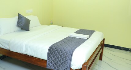 Sandy Toes - 5 mins Walk to Promenade Beach & White Town Room Type - BeachView Balcony 2BHK