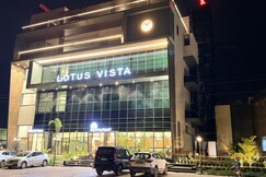 Hotel Lotus Vista