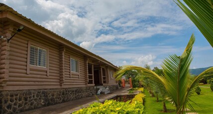 Kunjwan Resort Room Type - Log Cottage