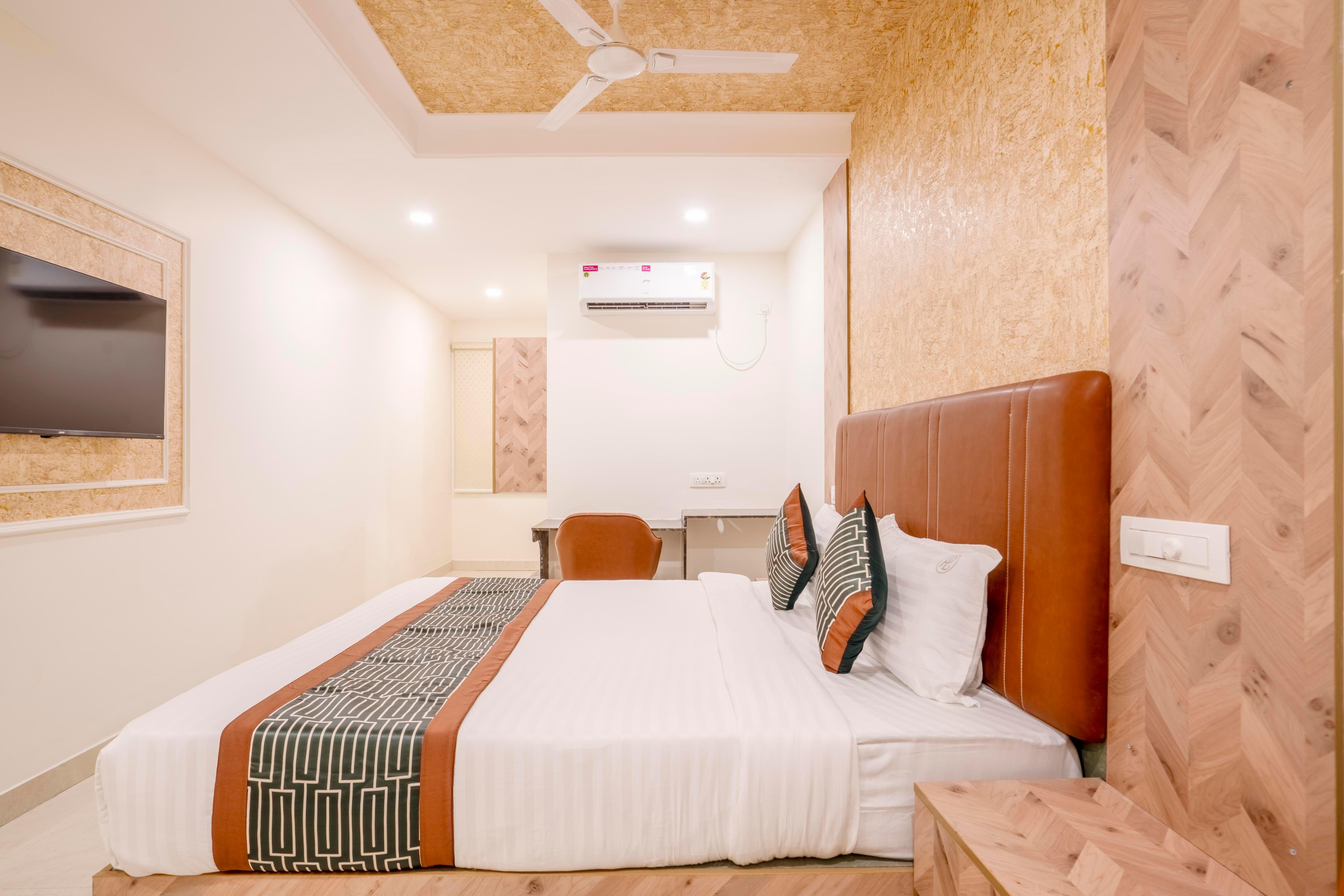 Hotel Helixo Classic Kompally - Tap to explore photos