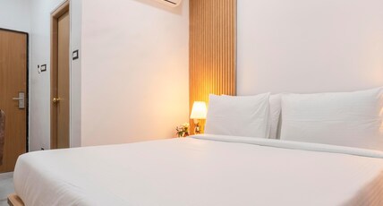 RCC Hotels Gachibowli Room Type - Standard Queen Bed