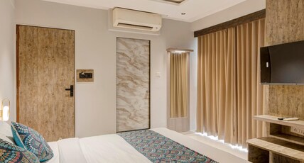 Hotel sparsh town Room Type - Deluxe Room With City View