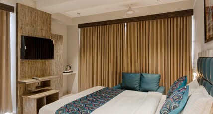 Hotel sparsh town Room Type - Super Deluxe Room
