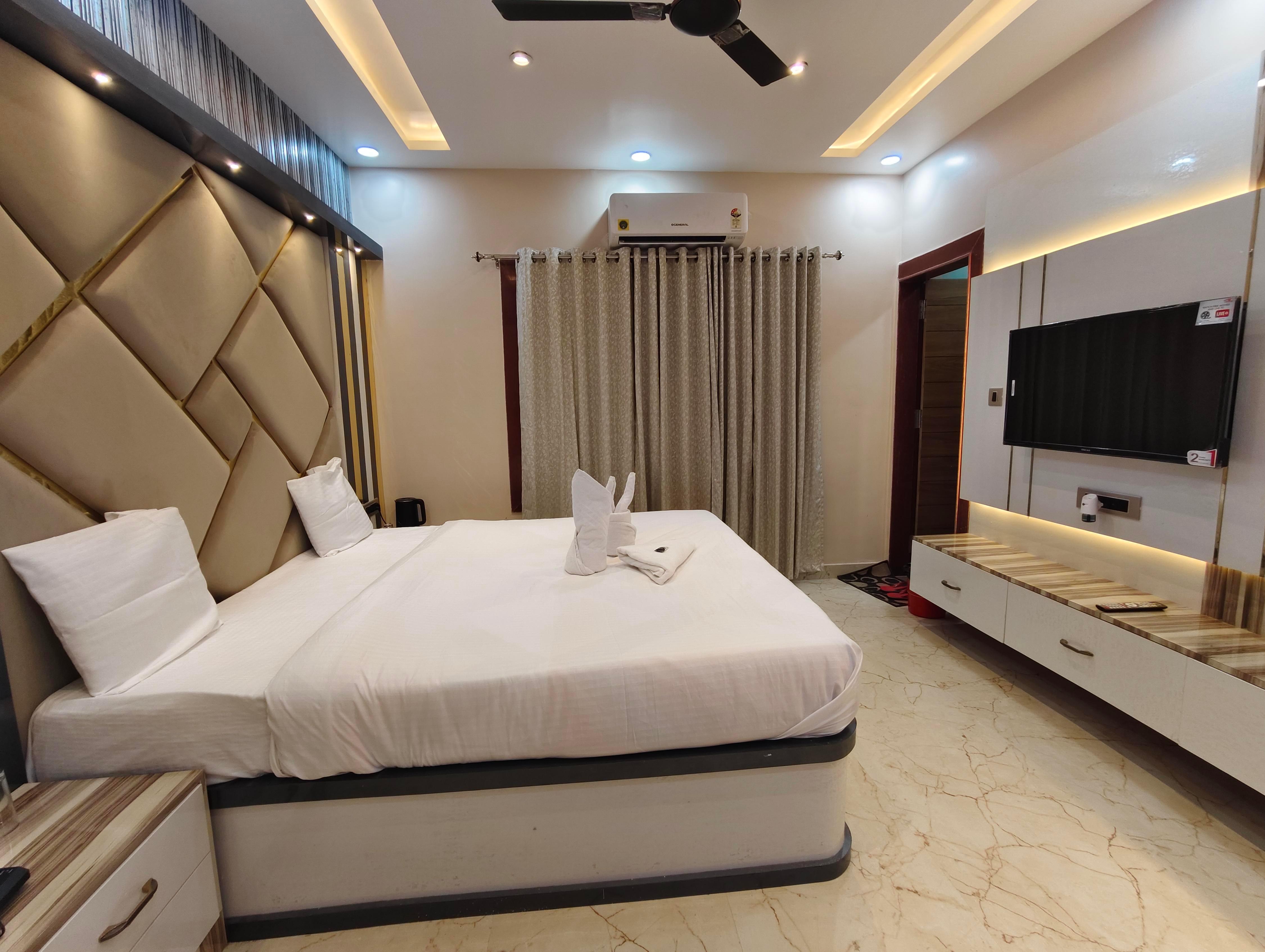 Hotel KIR International Room Type - Super Deluxe Room