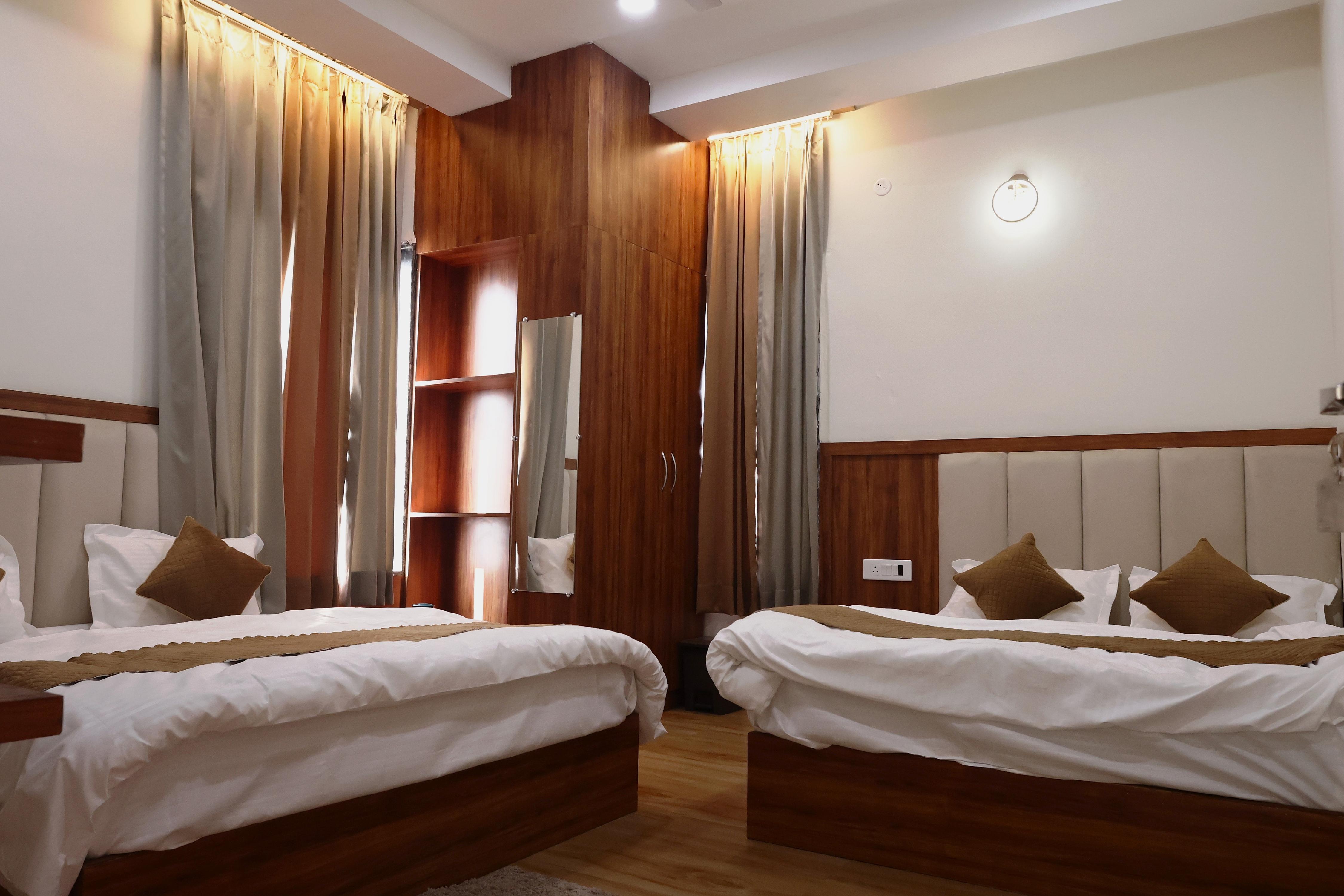 Om divine Room Type - Family Room With Temple View