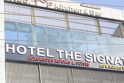 Hotel The Signature