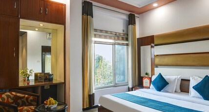 Hotel Star Plaza Room Type - Deluxe Room With City View