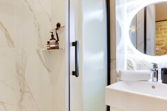 Elegant 4P studio in the heart of Montmartre