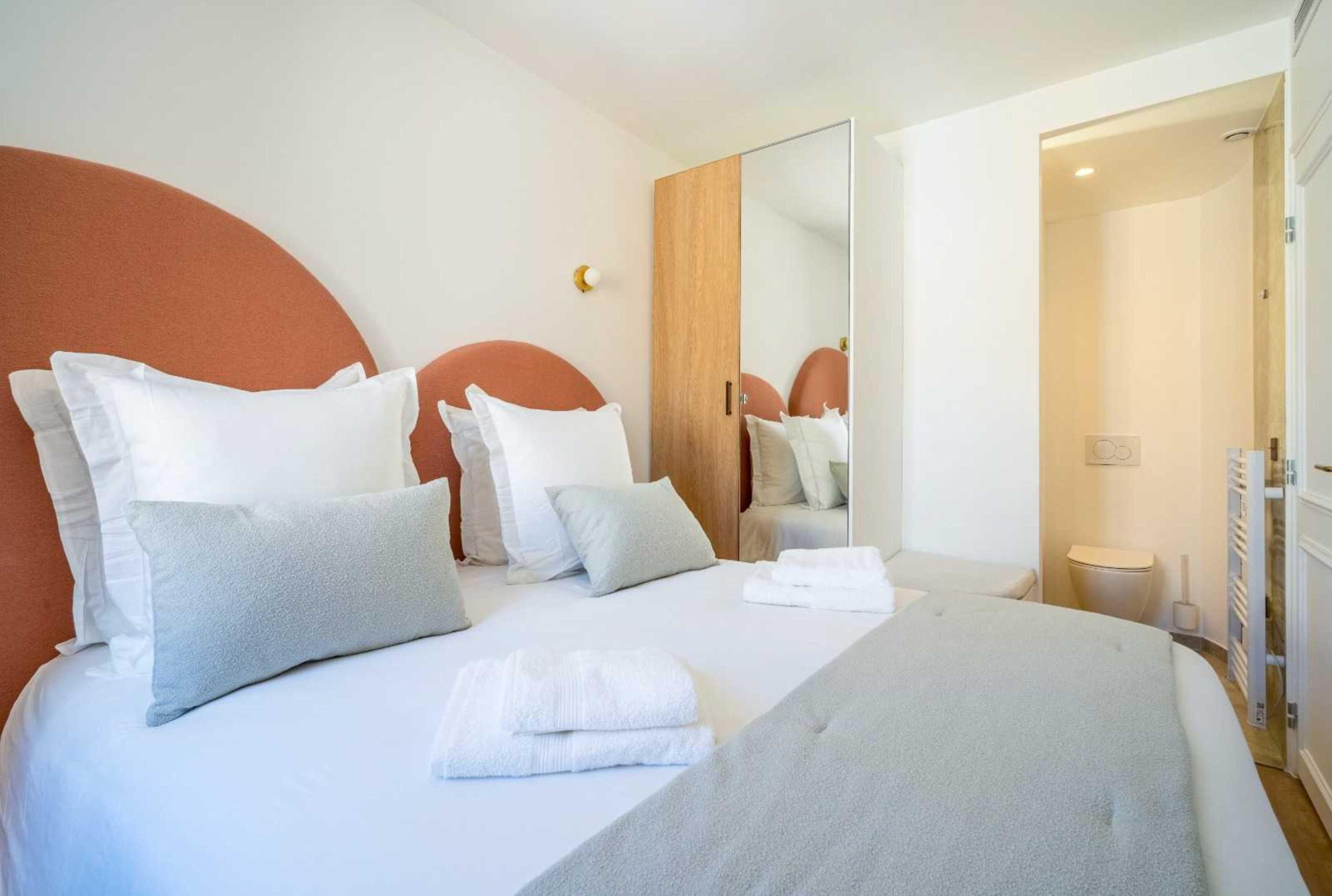 Nice 1 bedroom flat - Hyper centre St Tropez - Tap to explore photos