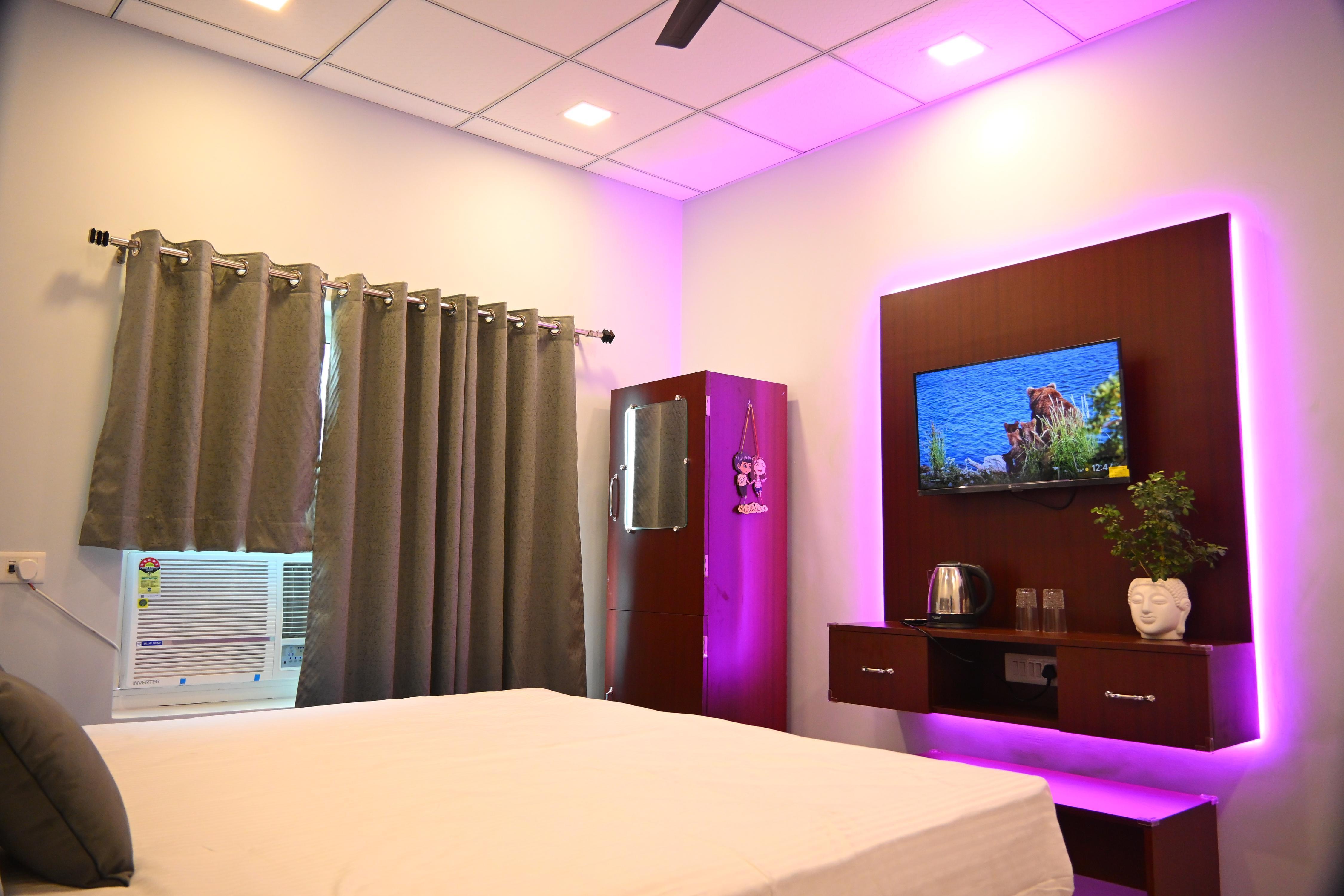 The Kashi Gateway  Room Type - Deluxe AC Bedroom