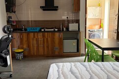 Photos of Studio with Private Terrace Near Airport