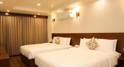 LA PATENG Room Type - Family Suite Room (2 King Bed)