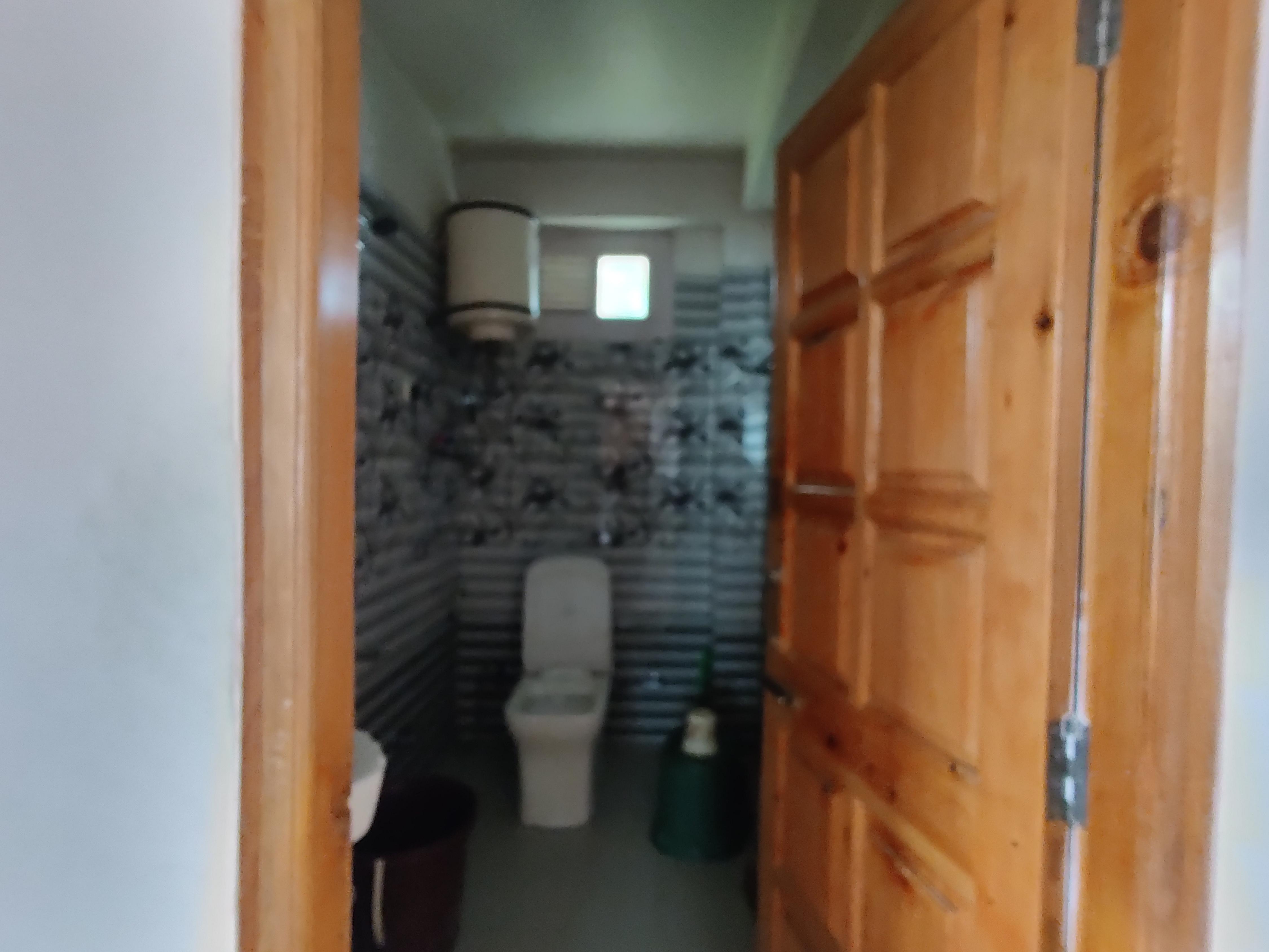 Studio Aprtment fully furnished with free parking - Tap to explore photos
