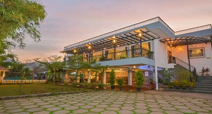 5BHK Silver Spring Villa By Tropicana Stays Room Type - 5Bhk With Turf ( Silver Spring Villa )