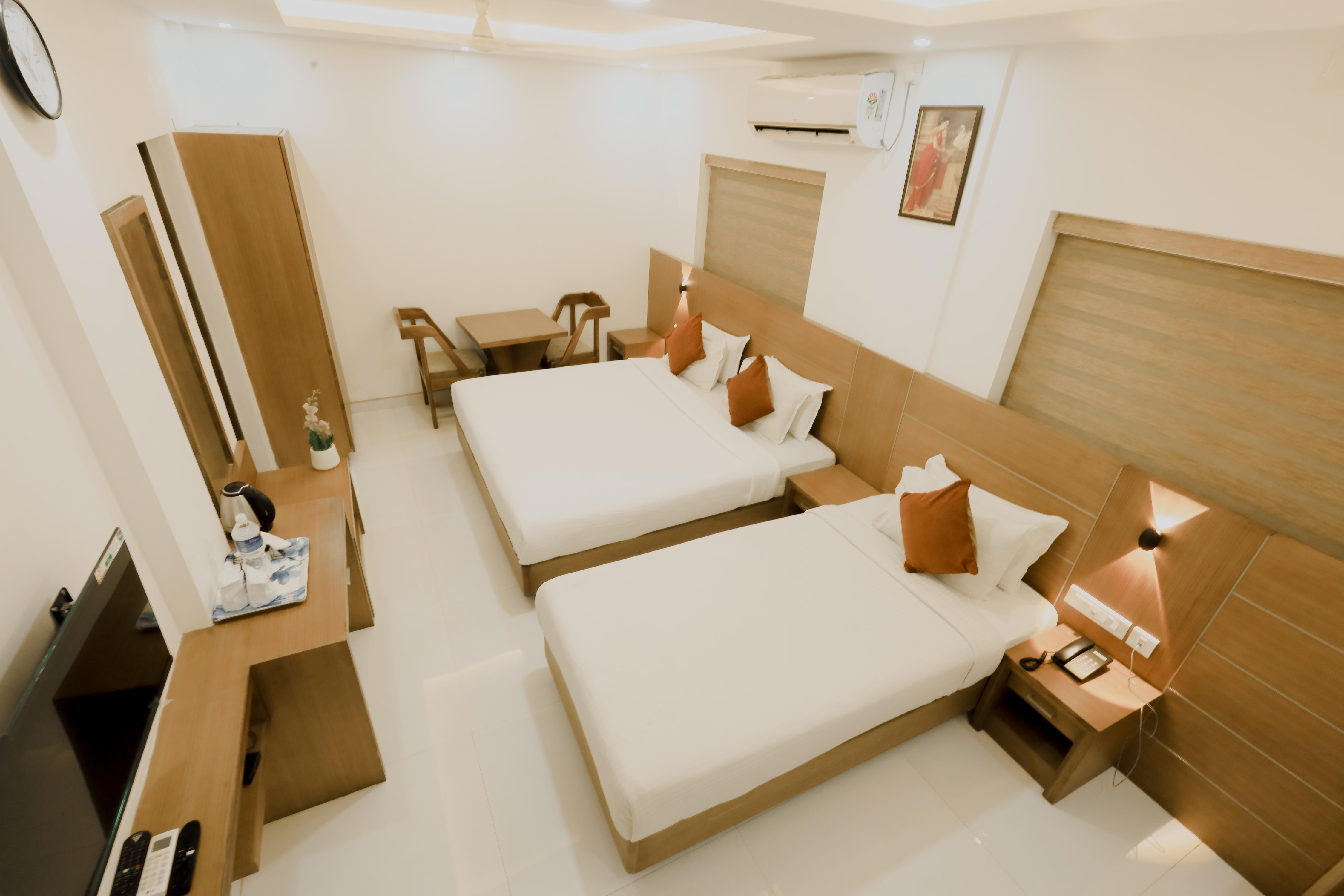 Paarijatham Residency Room Type - Mini Suite