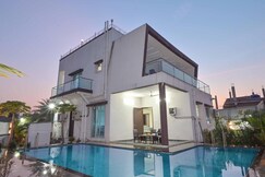 5BHK Retreat Villa By Tropicana Stays