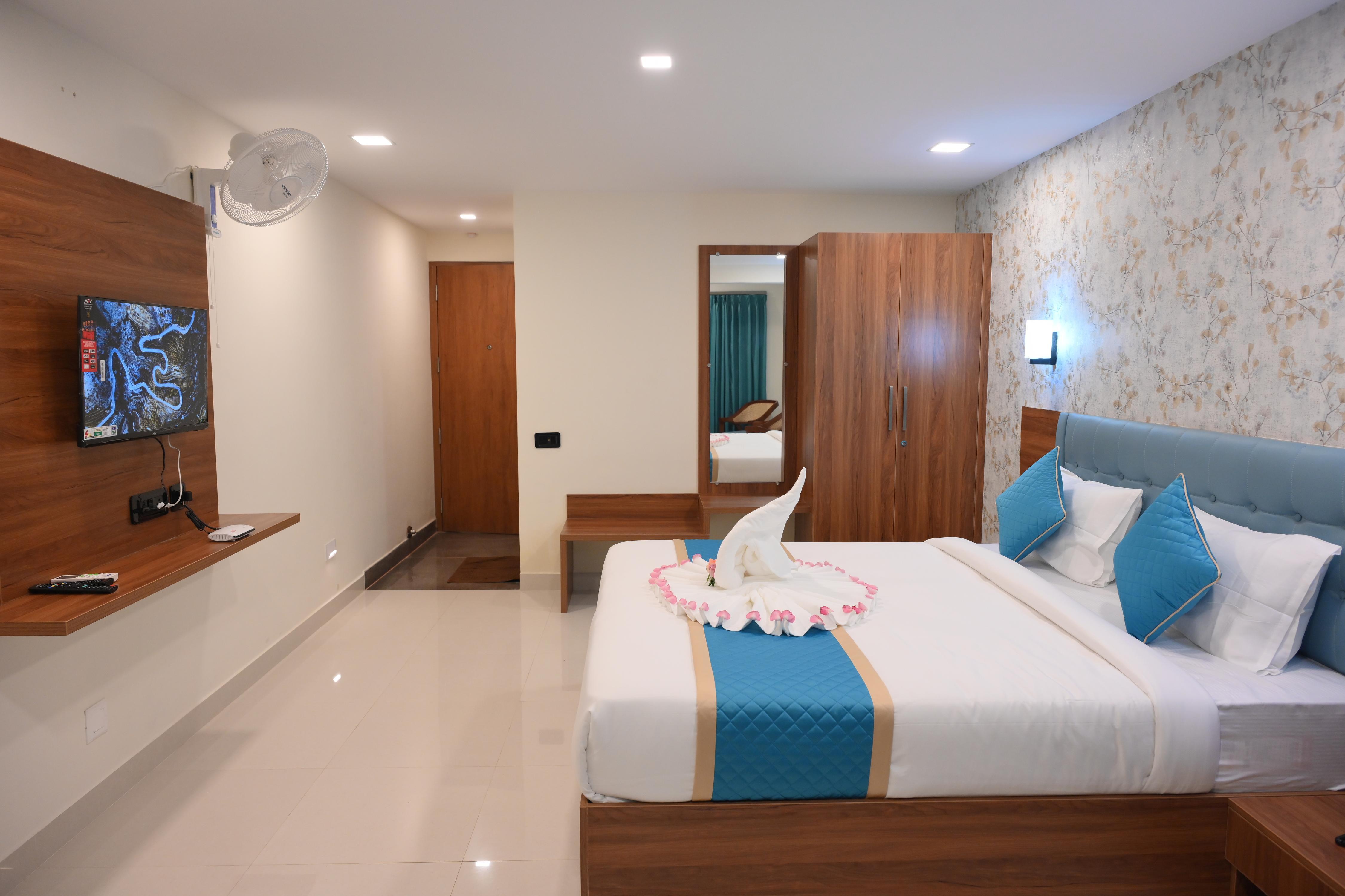 Visthara Elite Room Type - Superior King Room