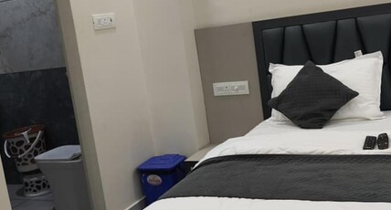 HOTEL SHIVANSH Room Type - Deluxe Room