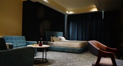 VEERASA HOTEL Room Type - PRESIDENTIAL SUITE