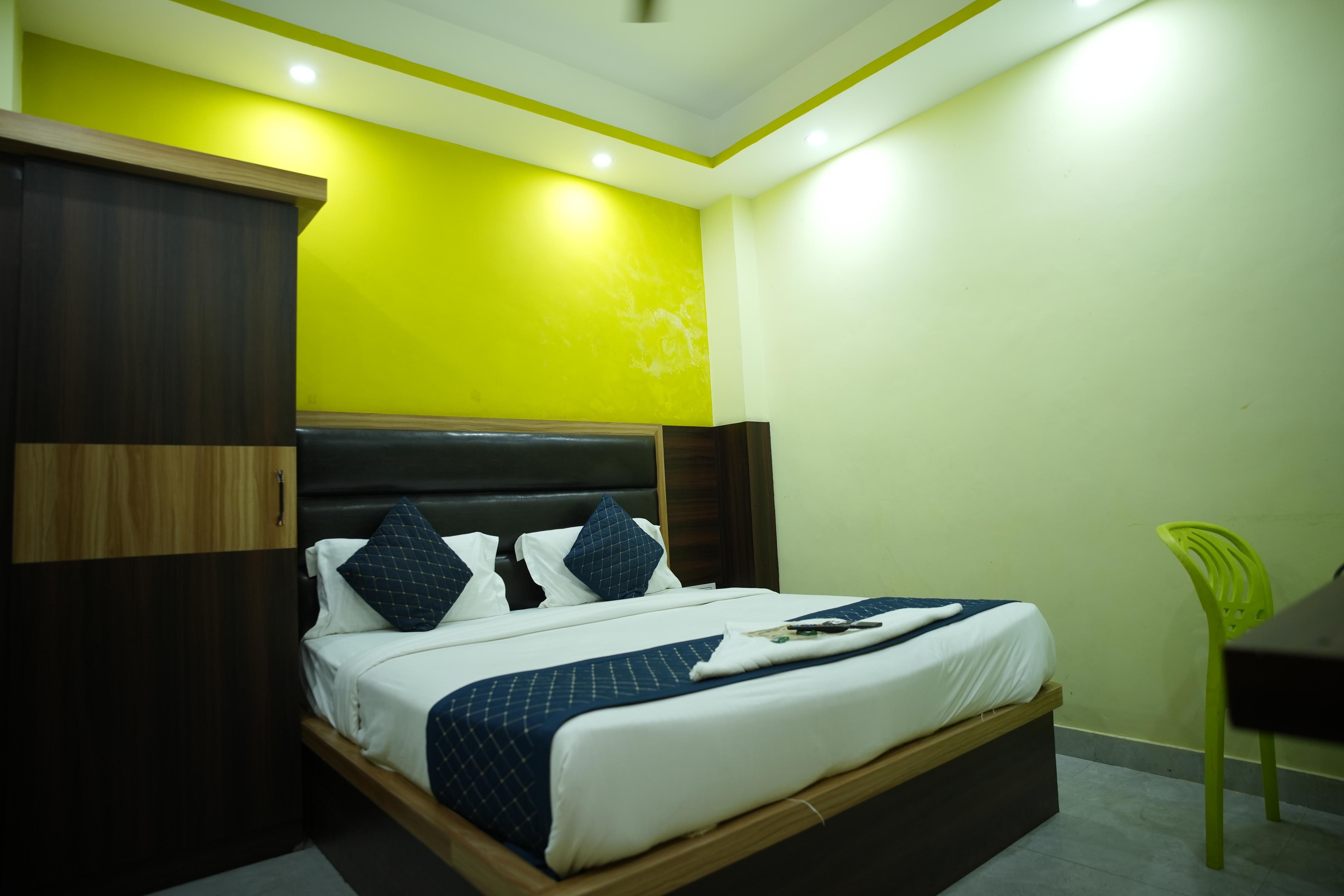 Hotel Laxmi Villas - Tap to explore photos