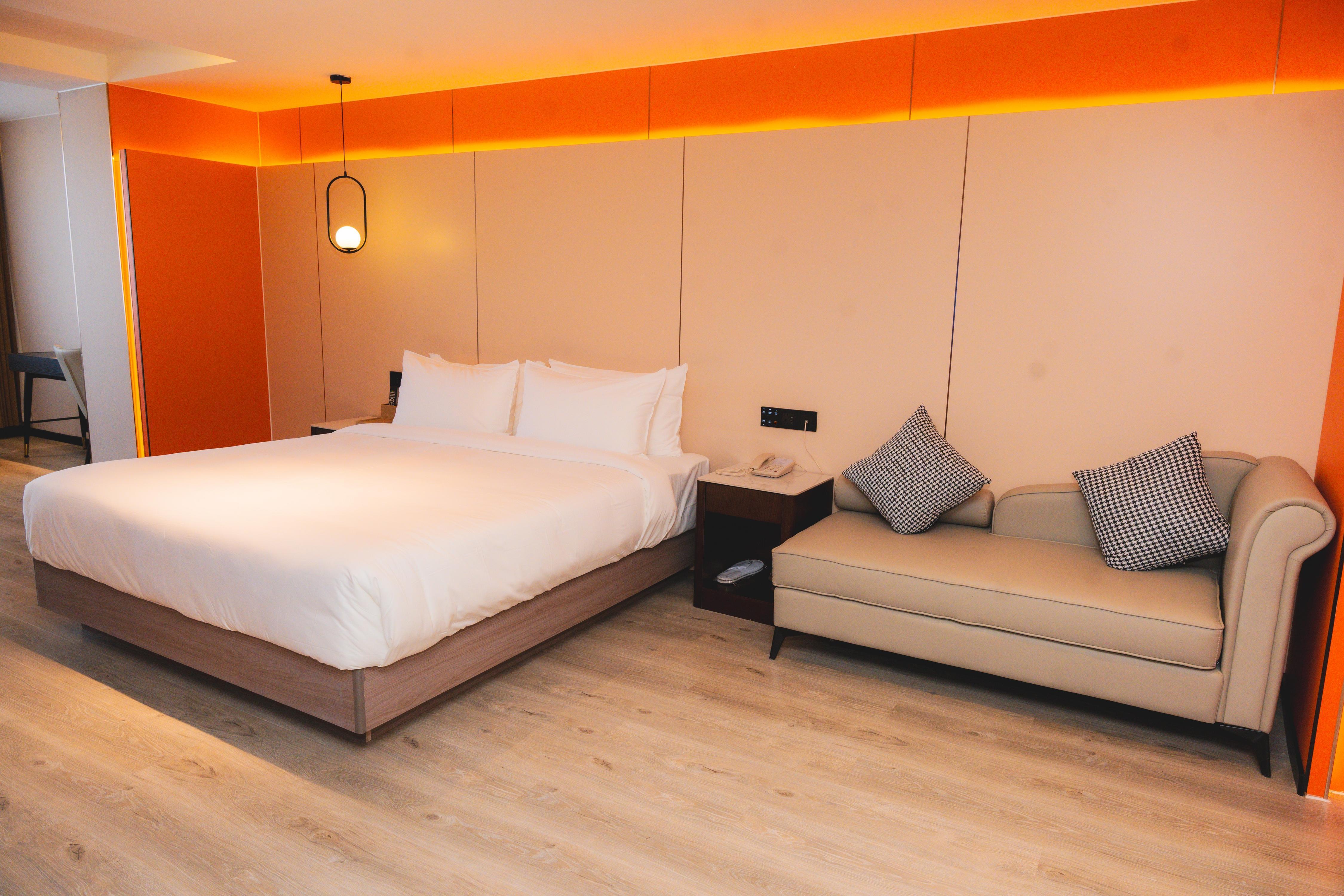Jiuding Joy Hotel Room Type - Junior Suite