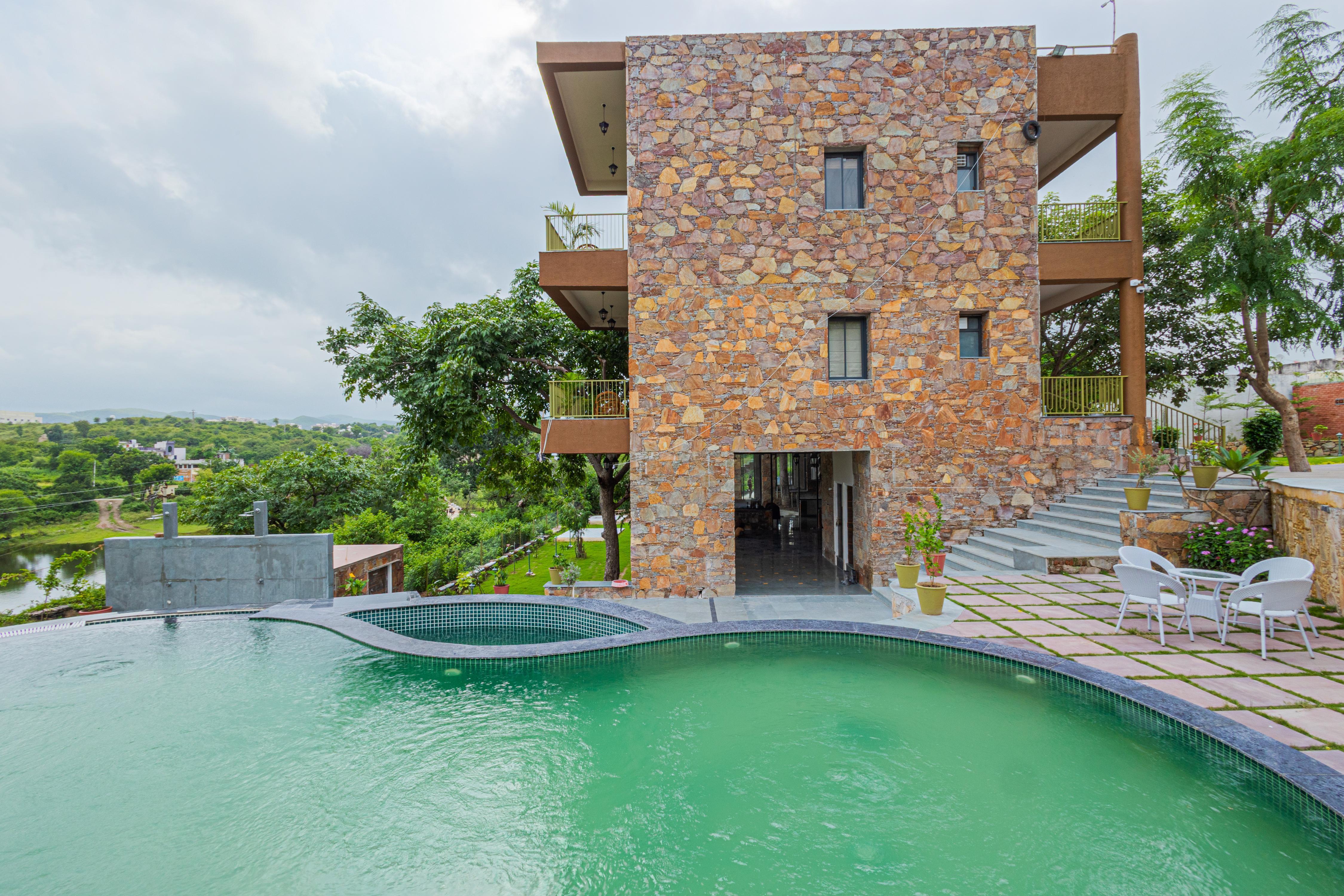 Lagoon Villa Homestay - Tap to explore photos