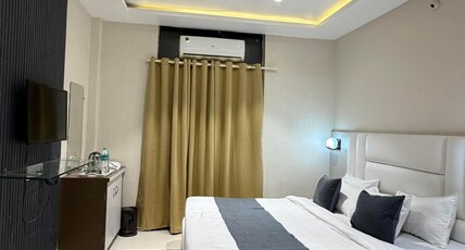 The rudra heritage Room Type - Deluxe Room with Balcony King Bed