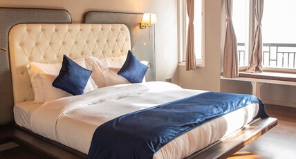 Spellmount - Himalayan View Infinity Pool Resort In Kausani Room Type - Himalaya View Luxury Cottage with Private Balcony