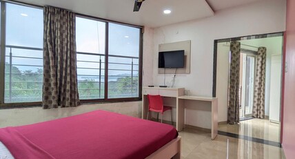 Hotel Pravara Restaurant Room Type - Deluxe Room -lake view