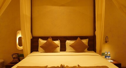 SHREENARAYANEE FARMS AND RESORT Room Type - Pinecone Suite King Bed Balcony with Jacuzzi