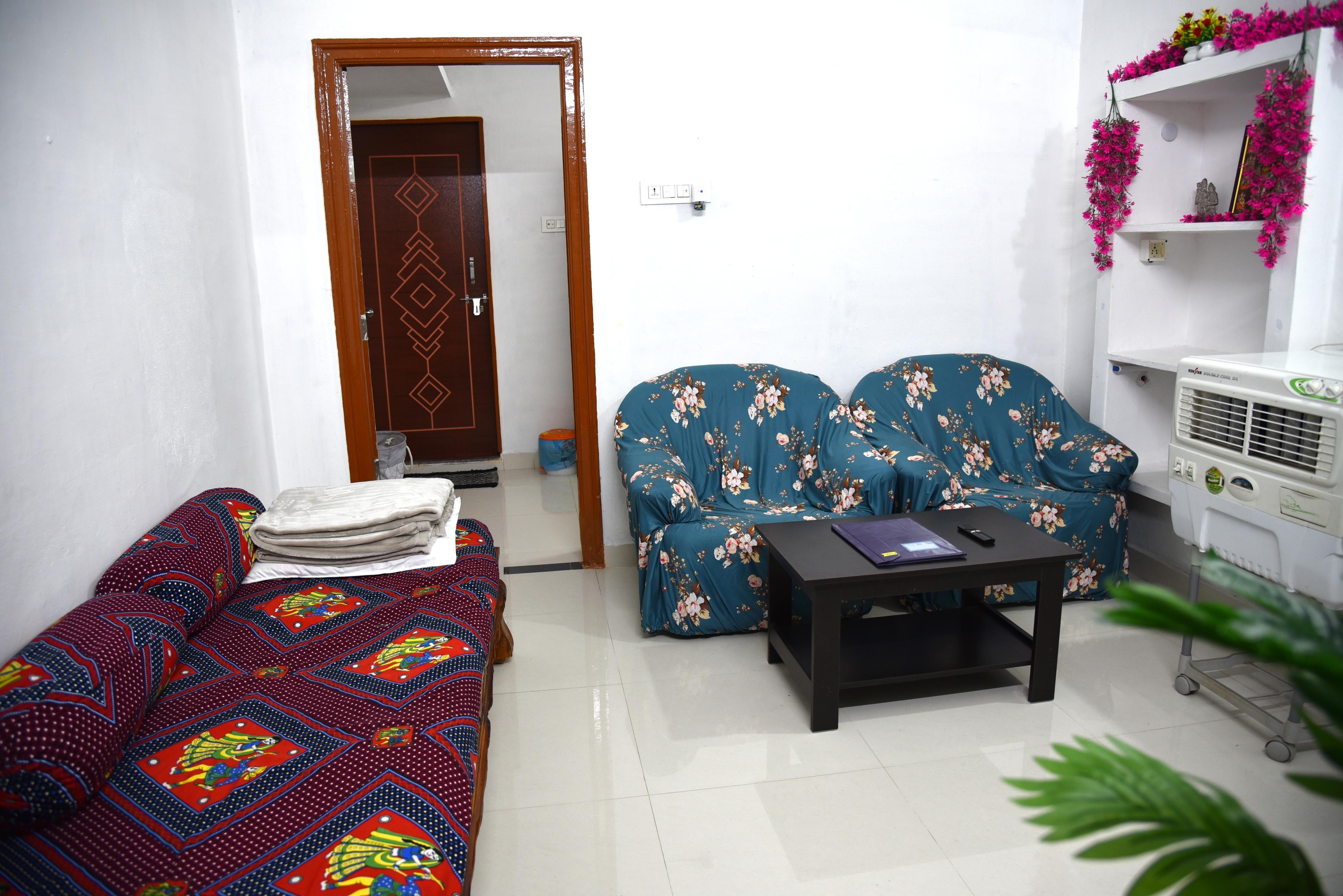 Happy Homestay - Tap to explore photos