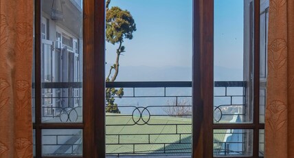 Norbu's Guest House Room Type - Small Double Bed Room Kanchenjunga View