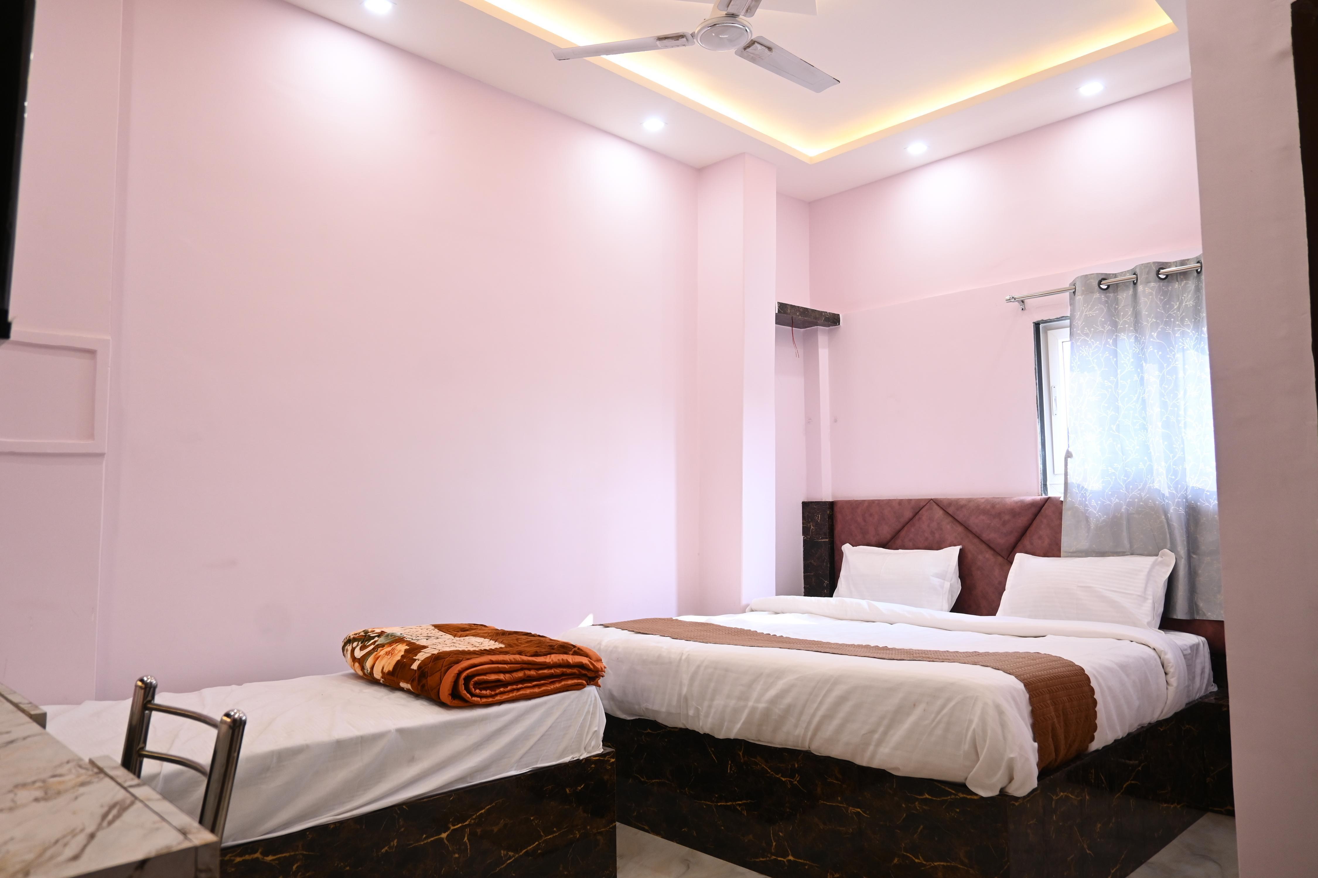 Trinetra Homestay - Tap to explore photos