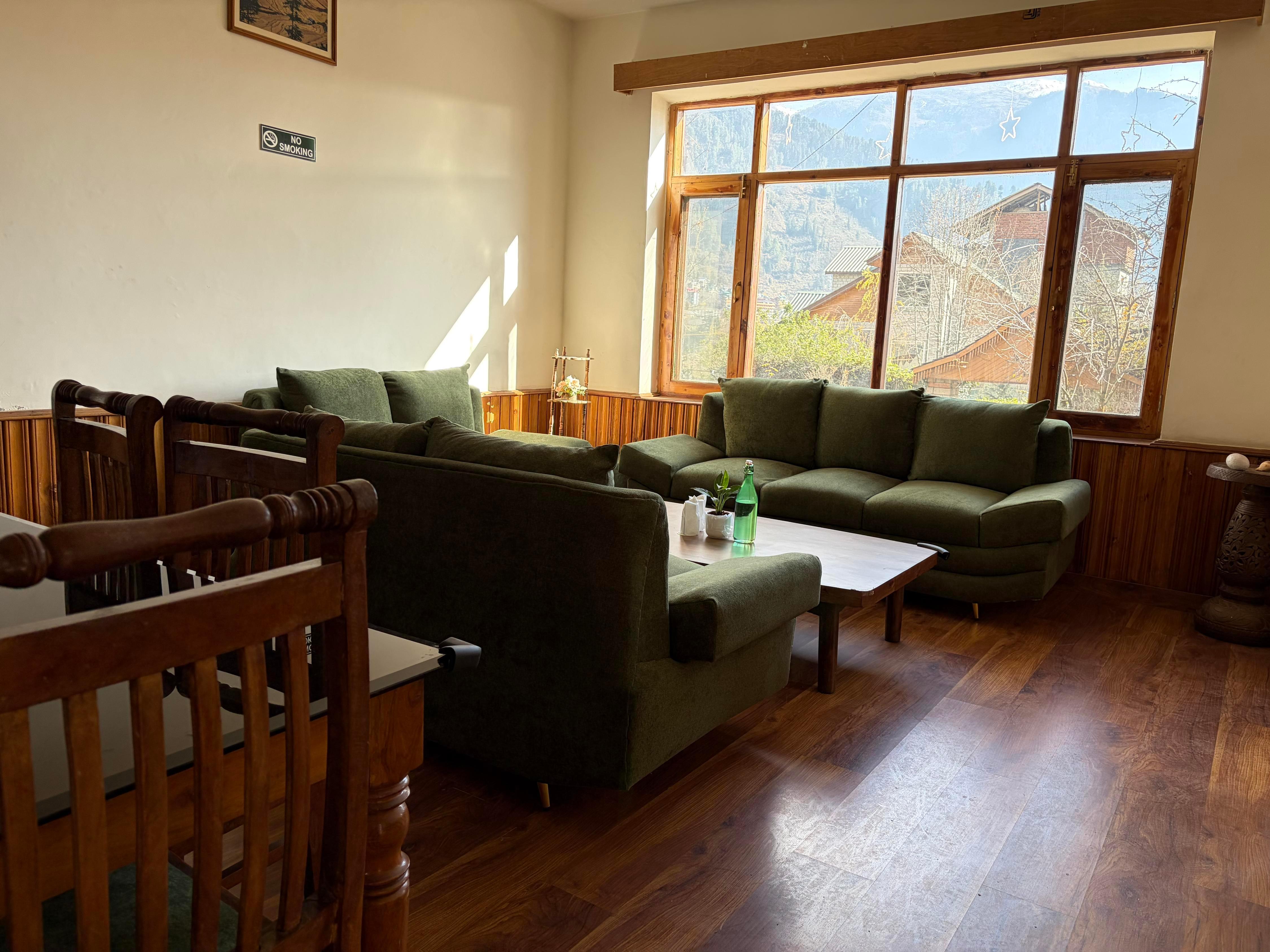 3BHK Himalayan Chalet   By Aarjavam Stays - Tap to explore photos