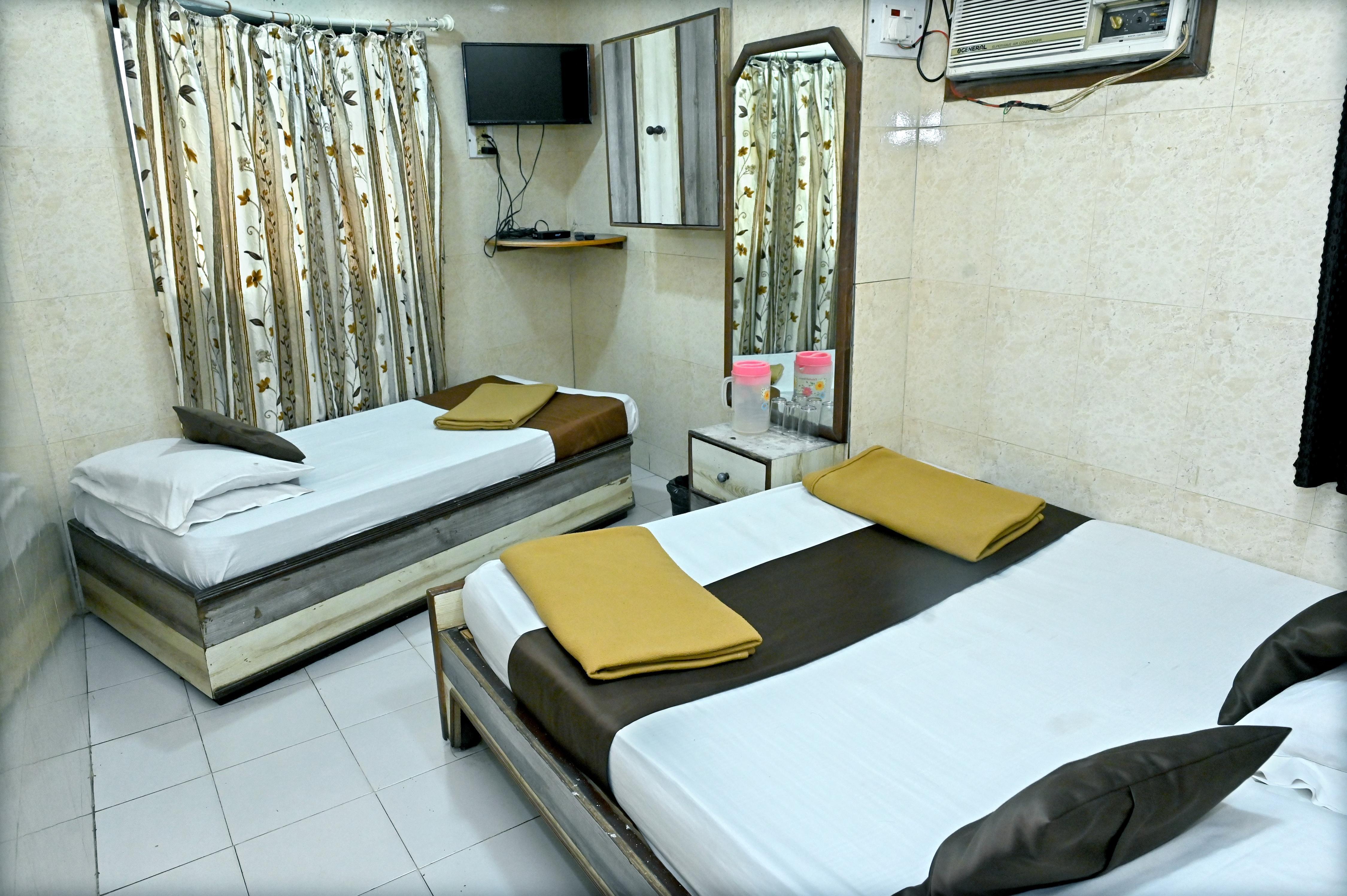 Hotel Ajanta Room Type - Standard Triple Bed