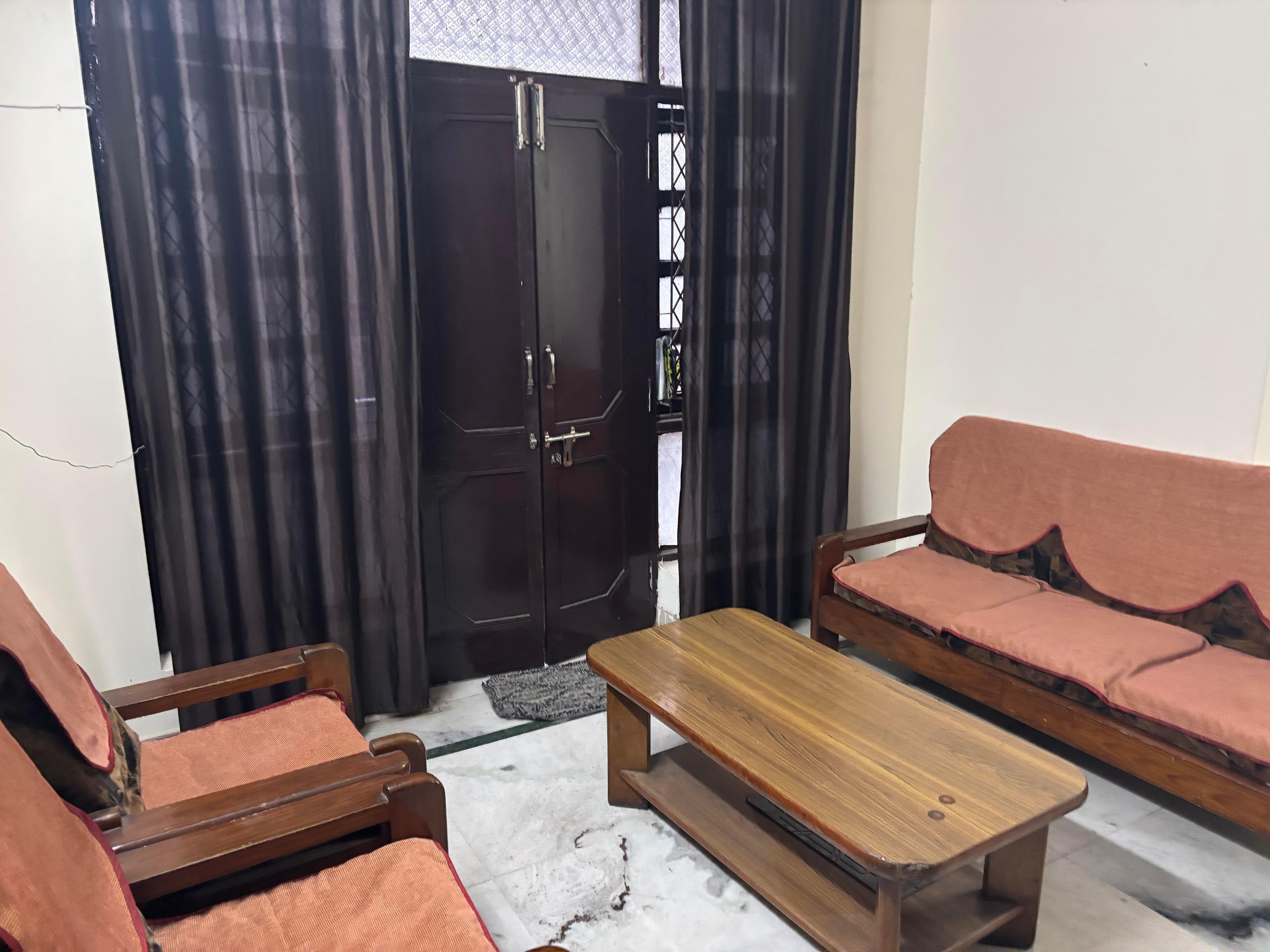 Budget-Friendly Homestay | Clean, Spacious & Well-Maintained - Tap to explore photos