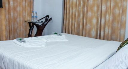 Backwater Retreat Kumarakom Room Type - Deluxe AC Room With River View
