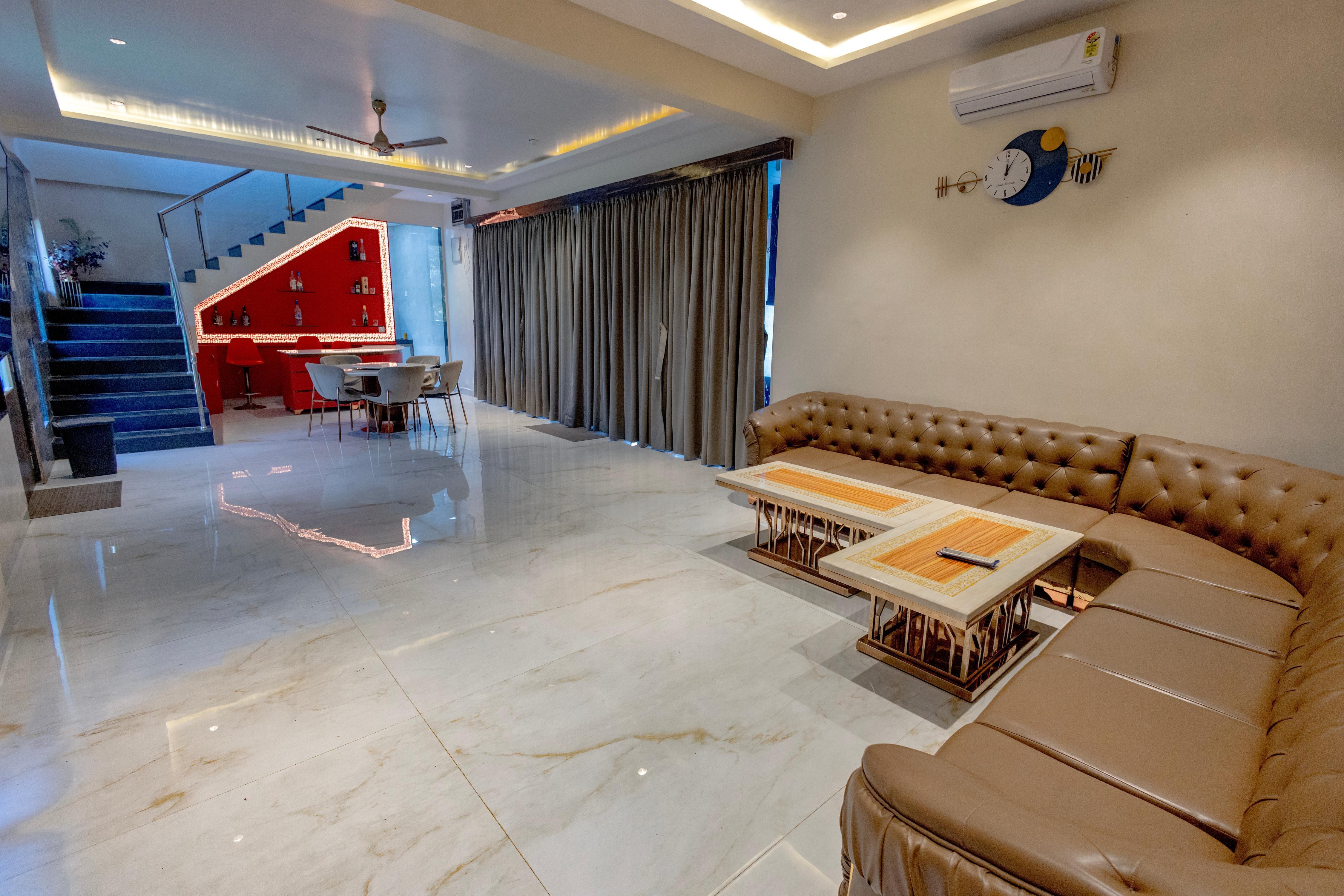 5BHK Waterfront Villa with Infinity pool & Indoor games - Tap to explore photos