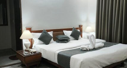 INANIYA PALACE AND GARDEN Room Type - Premium room