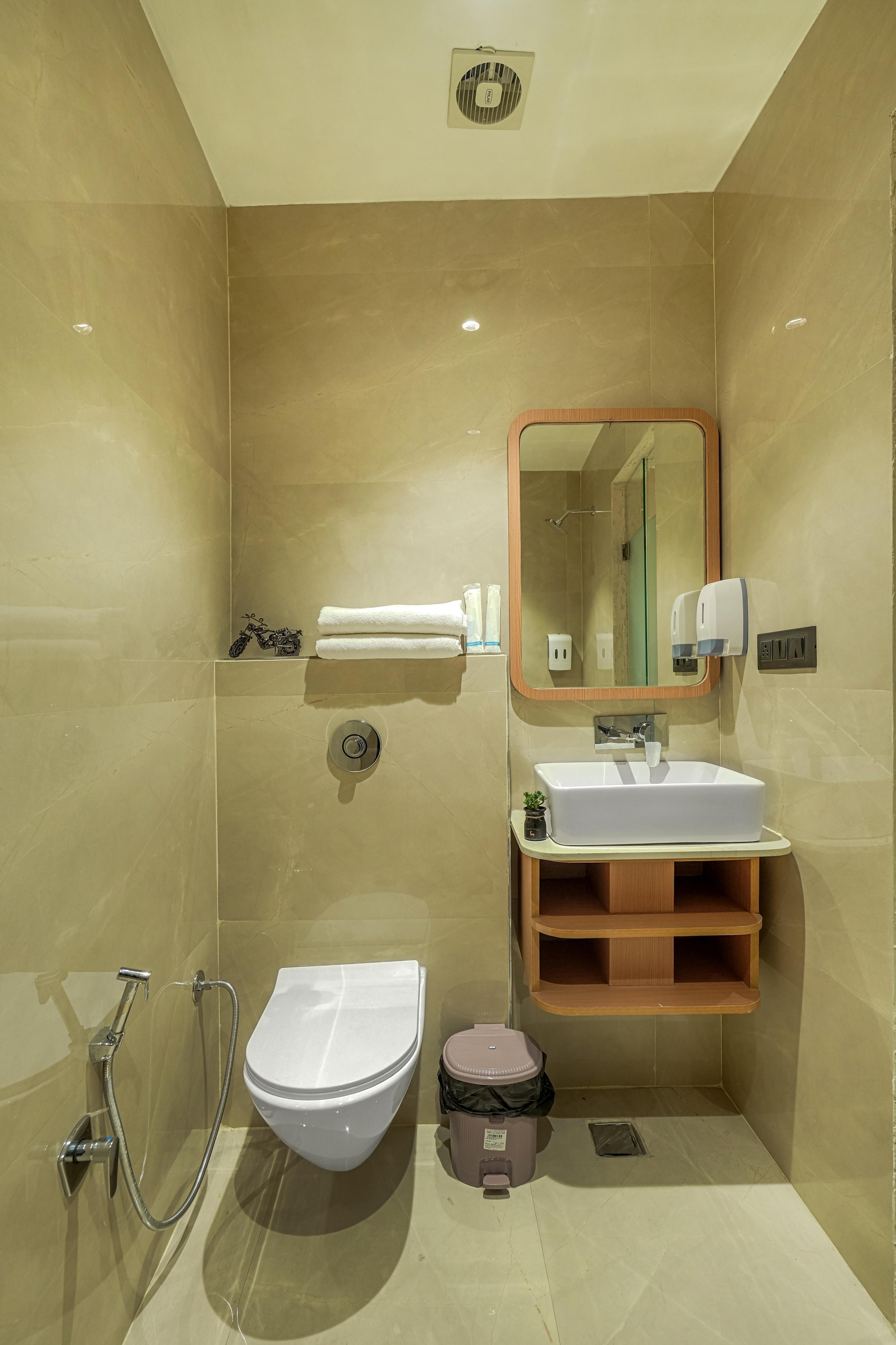 Hotel Sign Inn - Few Steps from Golden Temple - Tap to explore photos