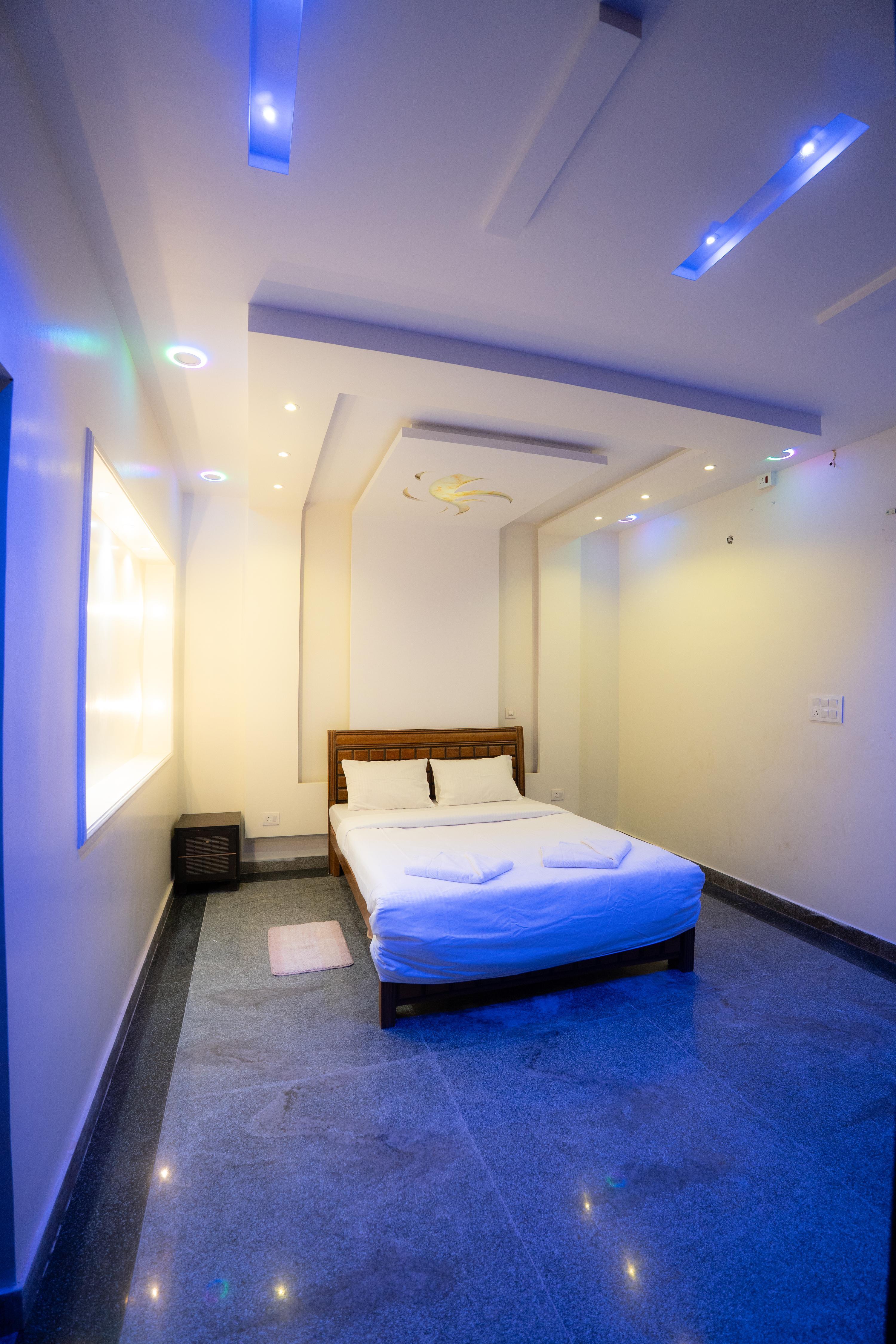 MOUNTAIN OASIS RESORT, NEAR MANTRALAYAM | RAICHUR - Tap to explore photos