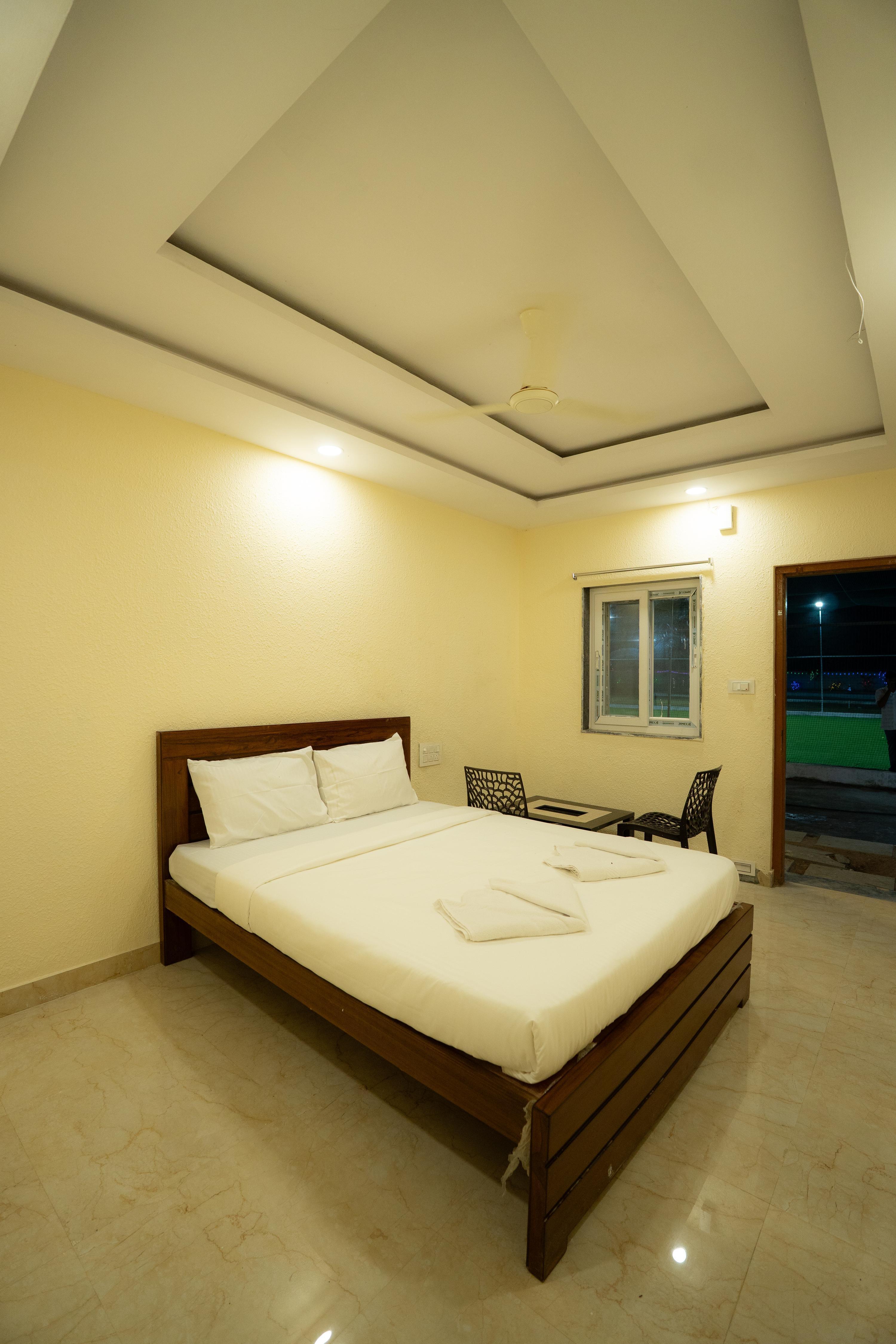 MOUNTAIN OASIS RESORT, NEAR MANTRALAYAM | RAICHUR Room Type - Deluxe Room with garden view near mantralaya road