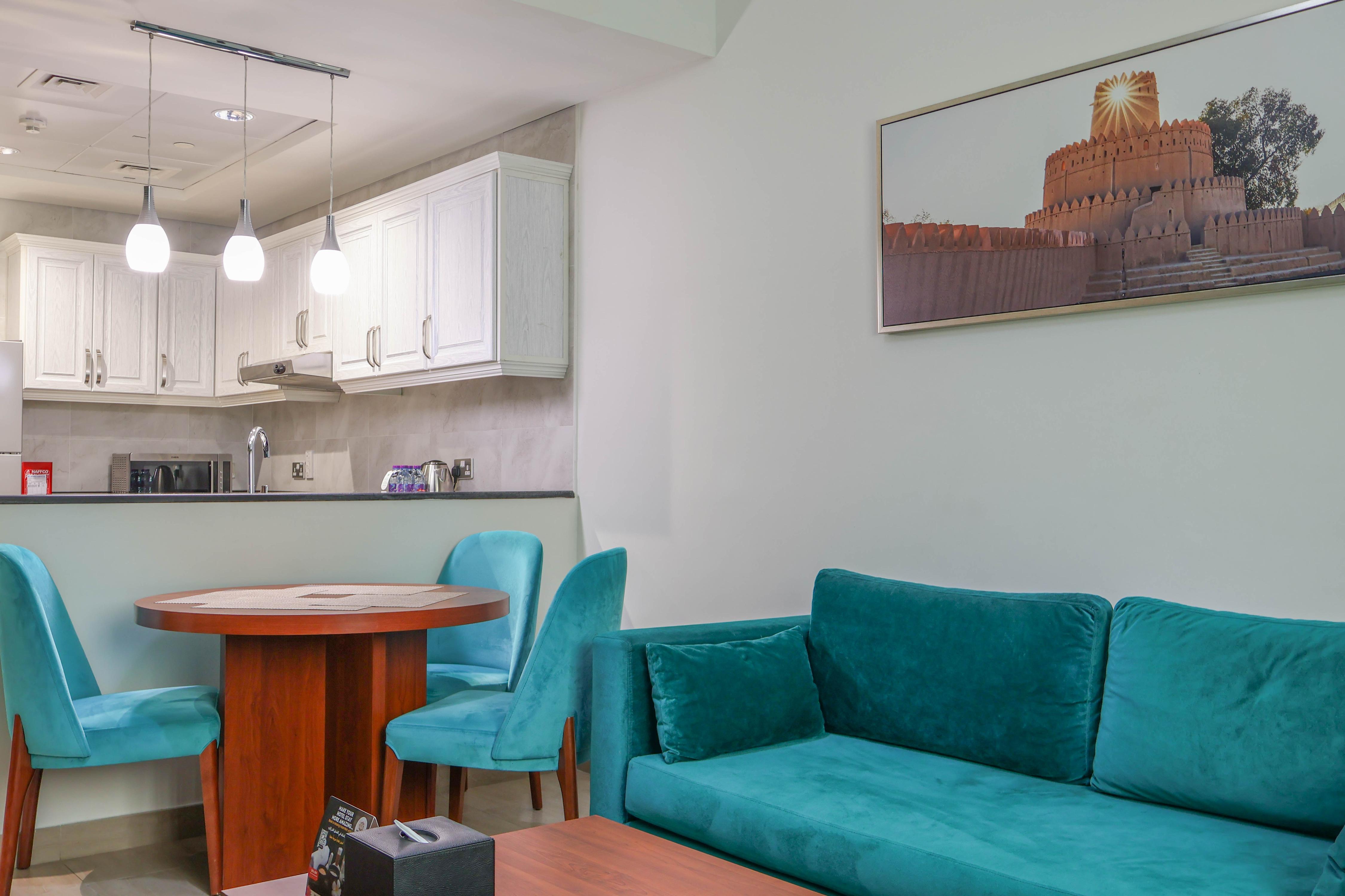 Baniyas Plaza Hotel Apartment - Tap to explore photos