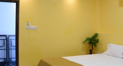 Real Royal Homestay Room Type - Premium Room 2