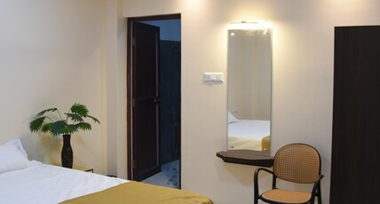 Real Royal Homestay Room Type - Premium Room 1
