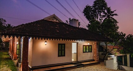 Thomaskuttys Homestay - 2BHK Room Type - Thomaskuttys Homestay - 2BHK